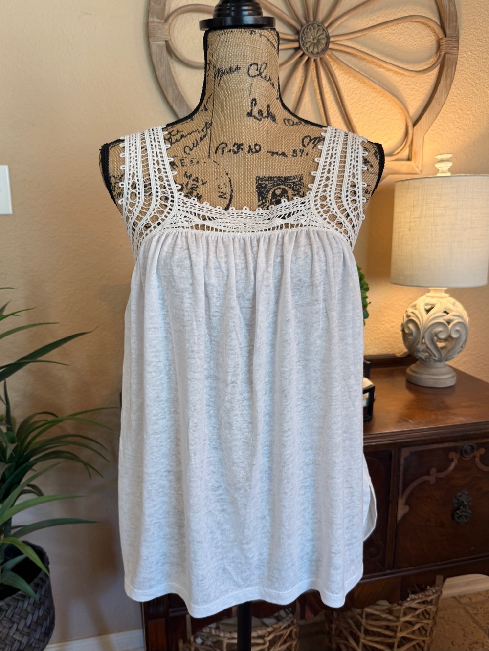 GAP Linen Blend White Crochet Strap Tank Top